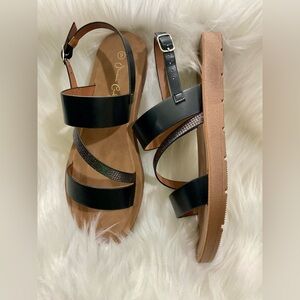 Jessica Carlyle Shoes/Sandals  Women’s Size 9.5 Black Sandals